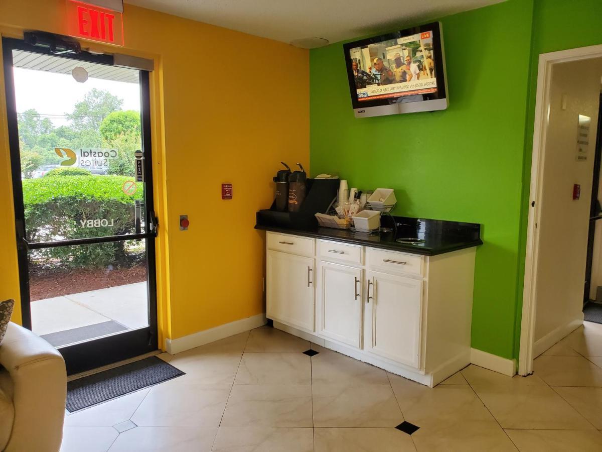 ווילמינגטון Coastal Inn & Suites מראה חיצוני תמונה