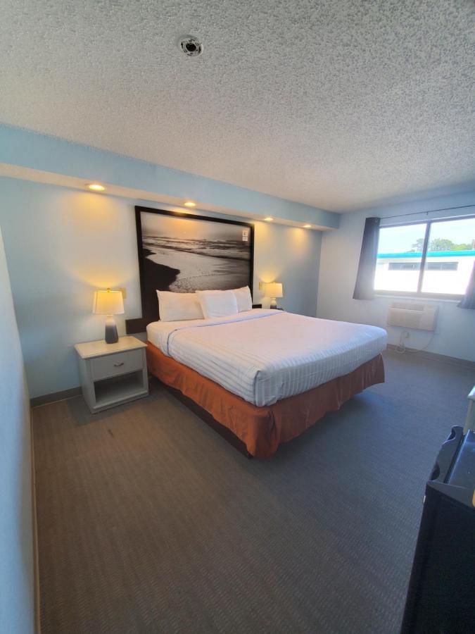 ווילמינגטון Coastal Inn & Suites מראה חיצוני תמונה