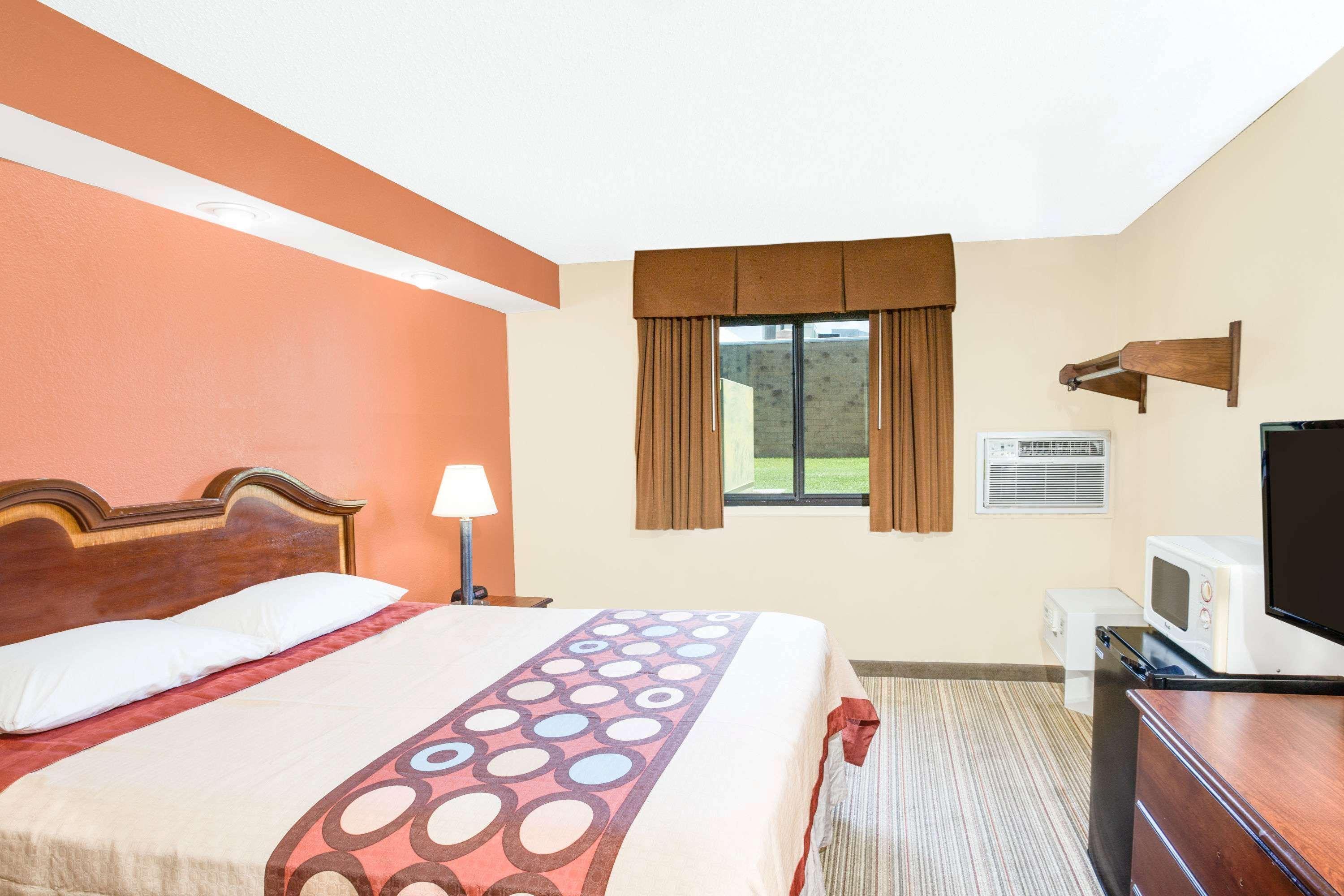 ווילמינגטון Coastal Inn & Suites מראה חיצוני תמונה