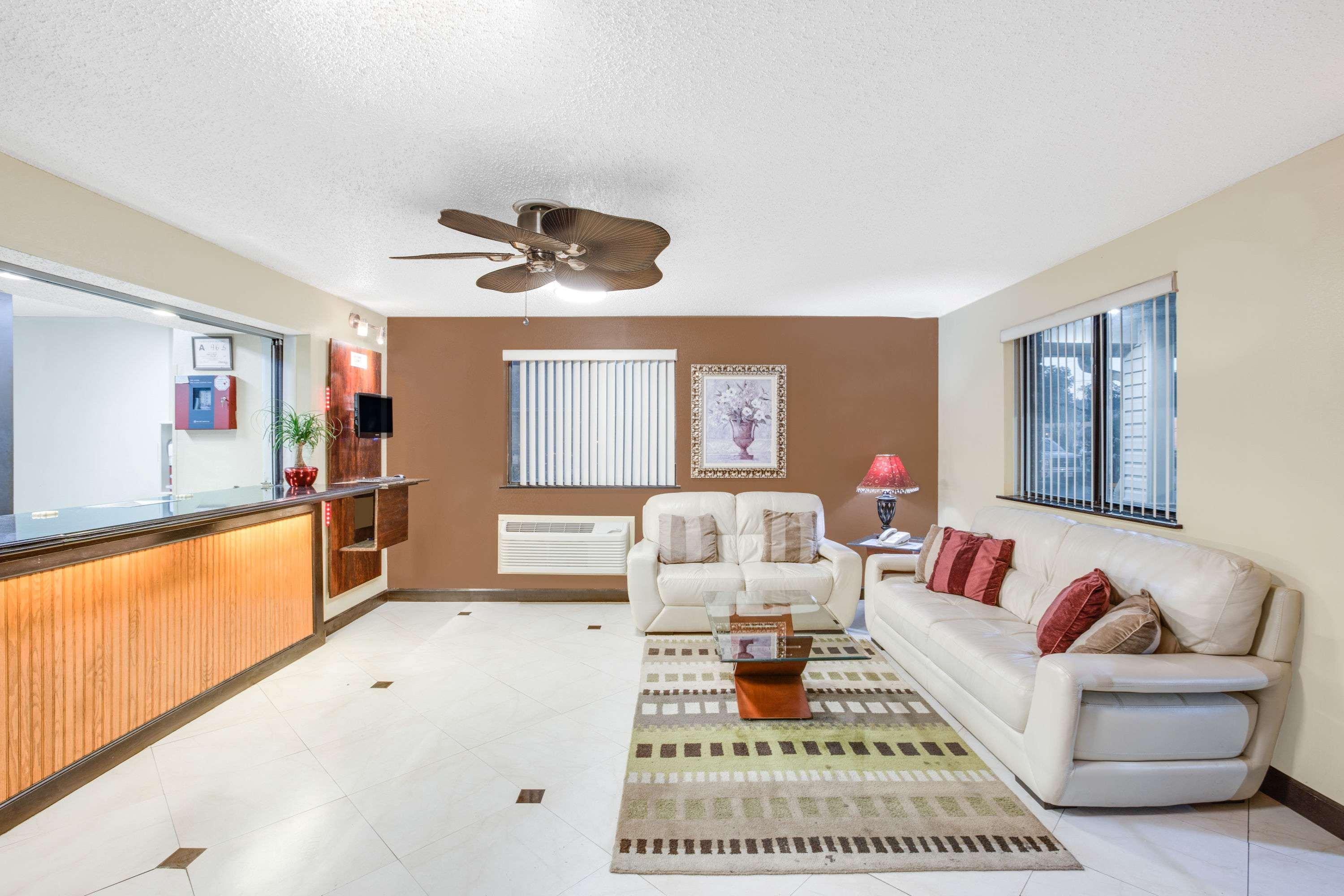 ווילמינגטון Coastal Inn & Suites מראה חיצוני תמונה